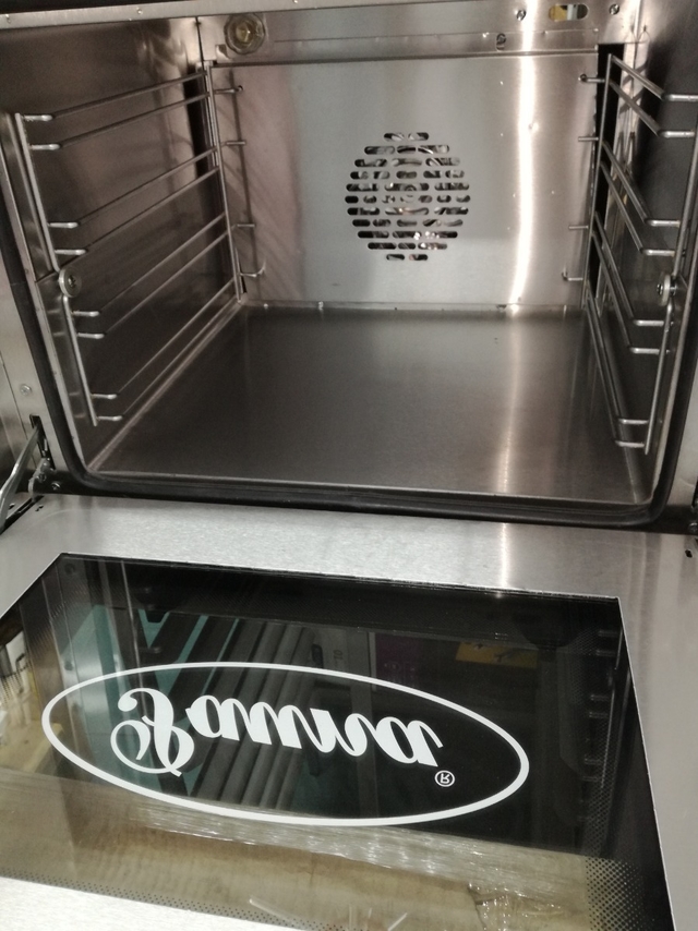 Horno Convector Electrico Pauna Beta 21 + 4 Placas