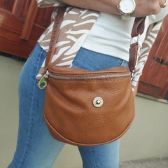 Cartera tipo baulito - + AMOR