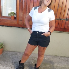 Remera Mora