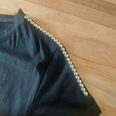 Remera tachas - comprar online
