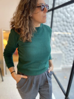DIA sweater