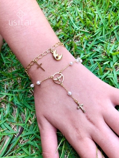 Pulseira bolinhas peroladas e pêndulo de pingente espírito santo folheada em ouro 18k - PUL0031D - comprar online