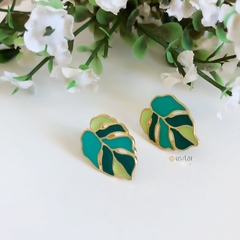 BRINCO COSTELA DE ADÃO EM RESINA COLORIDA FOLHEADO A OURO 18K - BR0335D