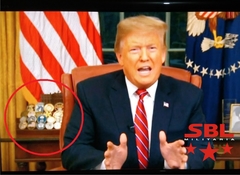Funny Coin Moeda Presidente Donald Trump RAMBO - Ouro - comprar online