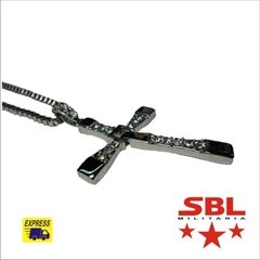 Imagem do Crucifixo do Vin Diesel em Velozes e Furiosos