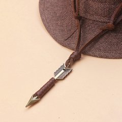 Pingente Flecha de Metal com tiras de Couro Original - MILITARIA SBL 