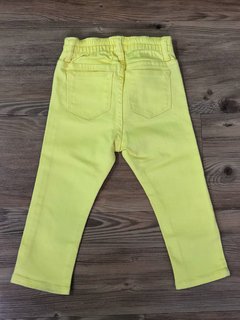 Calça Amarela GAP - comprar online