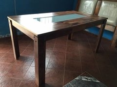 Mesa De Algarrobo Pradera Con Vidrio. 1,60 x 0,90 m. - tienda online