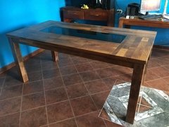 Mesa De Algarrobo Pradera Con Vidrio. 1,80 x 0,90 m.