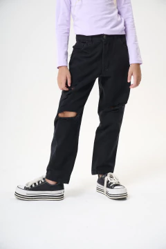 PANTALON MOM CON ROTURAS NEGRO