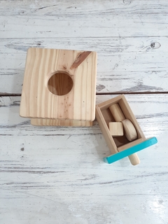 Cajoncito con Piezas de Madera