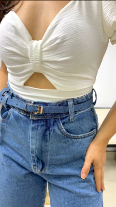 Calça Jeans Jessica com Cinto Encapado - comprar online