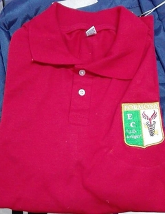 CHOMBAS CON LOGO BORDADO