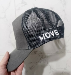 TRUCKER DE GABARDINA BORDADA - GALA DESIGN - Mayorista de gorras Buenos Aires.