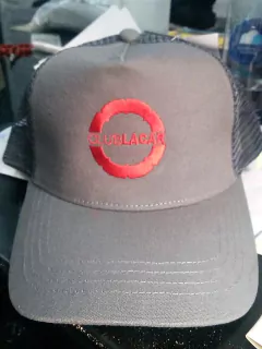 GORROS CON LOGO