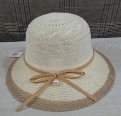 CAPELINA DE HILO CON CORDON Y PERLA