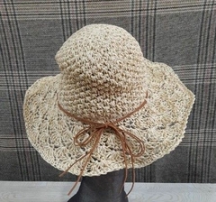 CAPELINA DE RAFIA