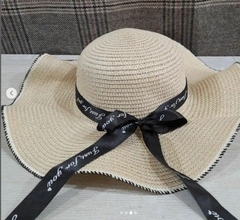 CAPELINA CON CINTA