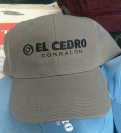GORRAS CON LOGO BORDADO - GALA DESIGN - Mayorista de gorras Buenos Aires.