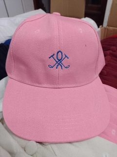 GORROS CON LOGO BORDADO en internet