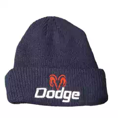 Gorras con parches de auto en internet