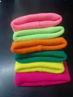 IN-200 GORRO LANA FLUO - GALA DESIGN - Mayorista de gorras Buenos Aires.