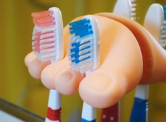 PORTA CEPILLO DIENTES "PIECITO"