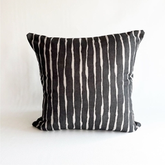 ALMOHADÓN CEBRA 50x50 - comprar online