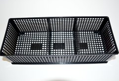 Cesto calado con separadores movibles (Disponible en blanco)