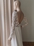 Vestido de novia encaje bordado a mano en V - Almendra Peralta Ramos