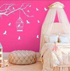 Vinilo Decorativo Rama Con Jaula Y Pajaritos Blanco