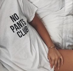 Camiseta No Pants Club na internet