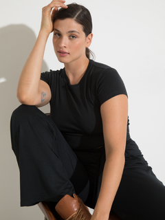 REMERA AMELIA NEGRO en internet