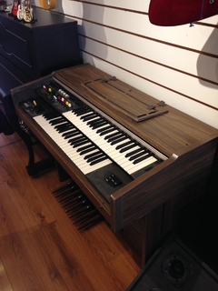 Órgão Yamaha BK5 - Usado na internet