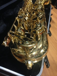 Saxofone Baritono Eagle SB 506 Laqueado - usado na internet