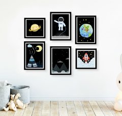 kit quadros infantil astronauta fundo preto moldura preta