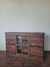 Mueble rustico con 10 cajones y puerta
