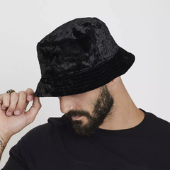Bucket Plush Preto - comprar online