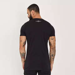 T-Shirt Basic Pinus Preta na internet