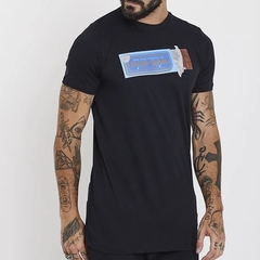 Camiseta Buh Chocolate Preta - comprar online
