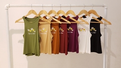#2689 Musculosa crepe c bordado forever never "Burgos" en internet