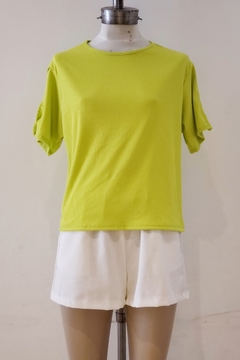 #2771 Remera morley mc con recorte en manga "Yellow" - comprar online