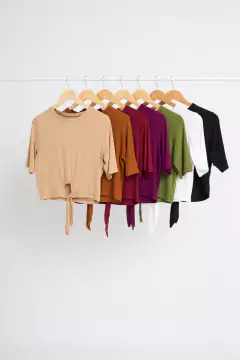 Imagen de AW23 - 2559 - Remera crepe manga al codo ancha con nudo delantero "Suti"
