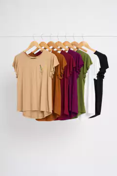 AW23 - 2561 - Remeron crepe manga tipo volado, esp recorte gota y bordado flores "Plus"