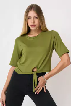 AW23 - 2559 - Remera crepe manga al codo ancha con nudo delantero "Suti"