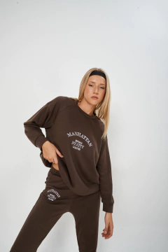 AW23 - 3552 - Maxibuzo rustico manga ranglan , bordado "Manhattan" - tienda online