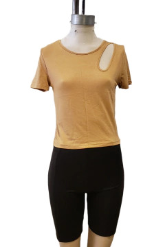 AW23 - 2573 - Remera crepe mc hombro abierto "Hestia"