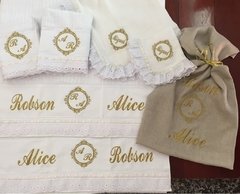 Jogo de toalhas bordados - comprar online
