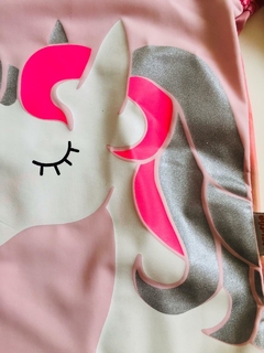 Remera con filtro UV unicornios - comprar online