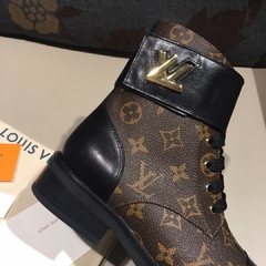 Bota Sem Salto Spike Dourado LV Lys Shoetique